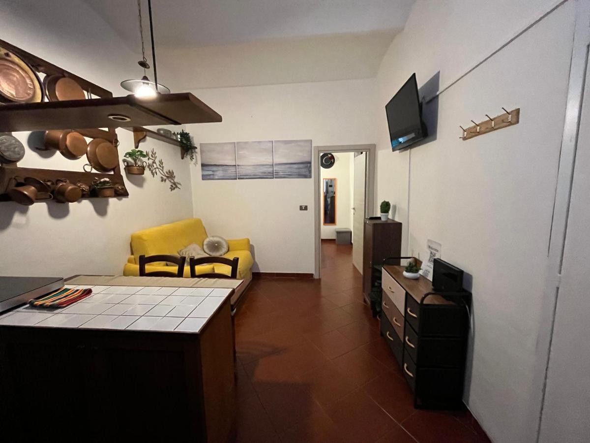 Alloggio Ad Uso Turistico Piave 47 Apartamento Gradoli Exterior foto